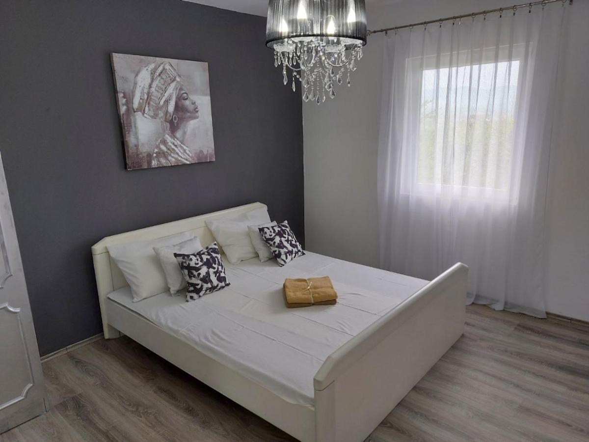 Vikendica Gaj Villa Gornji Milanovac Buitenkant foto